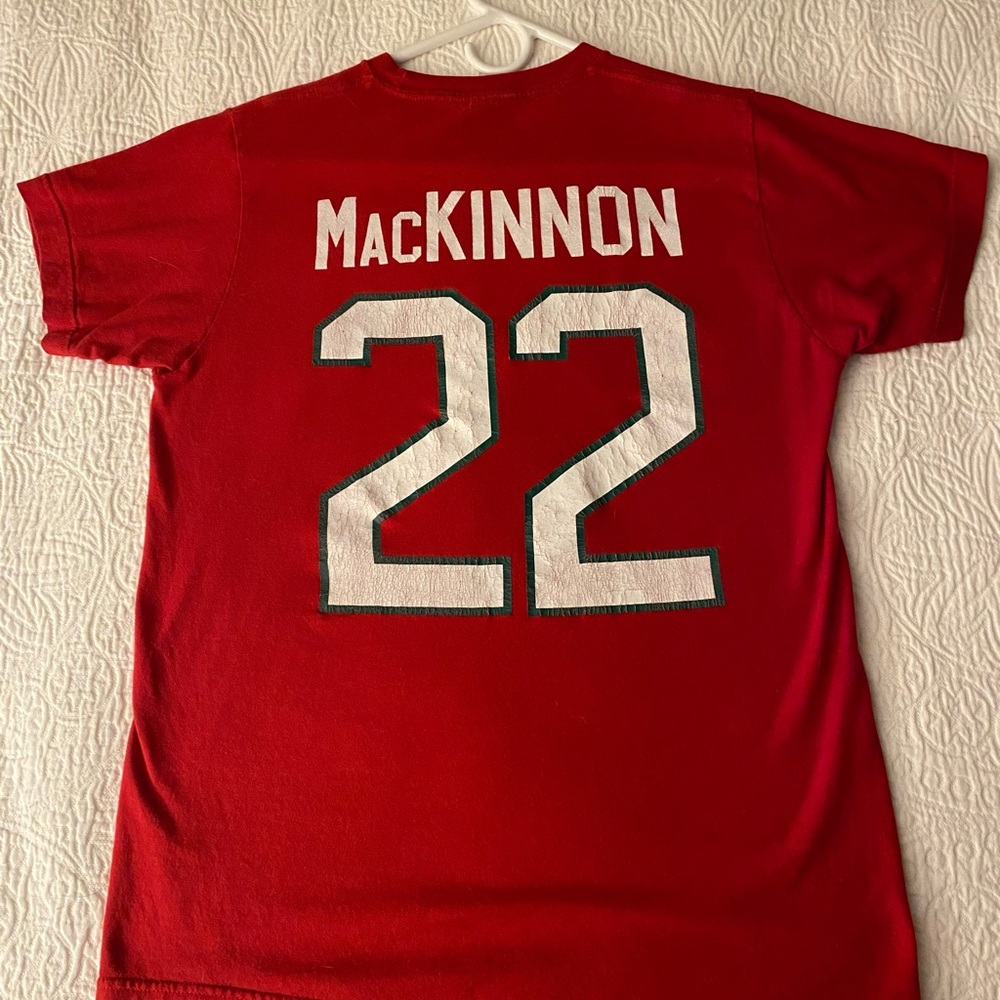 Halifax Mooseheads #22 Nathan MacKinnon T-Shirt - Size M